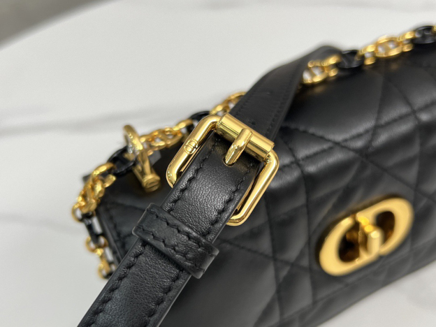 ディオール「Dior」ミス・カロ ミニバッグ ブラック ラムスキン カナージュ