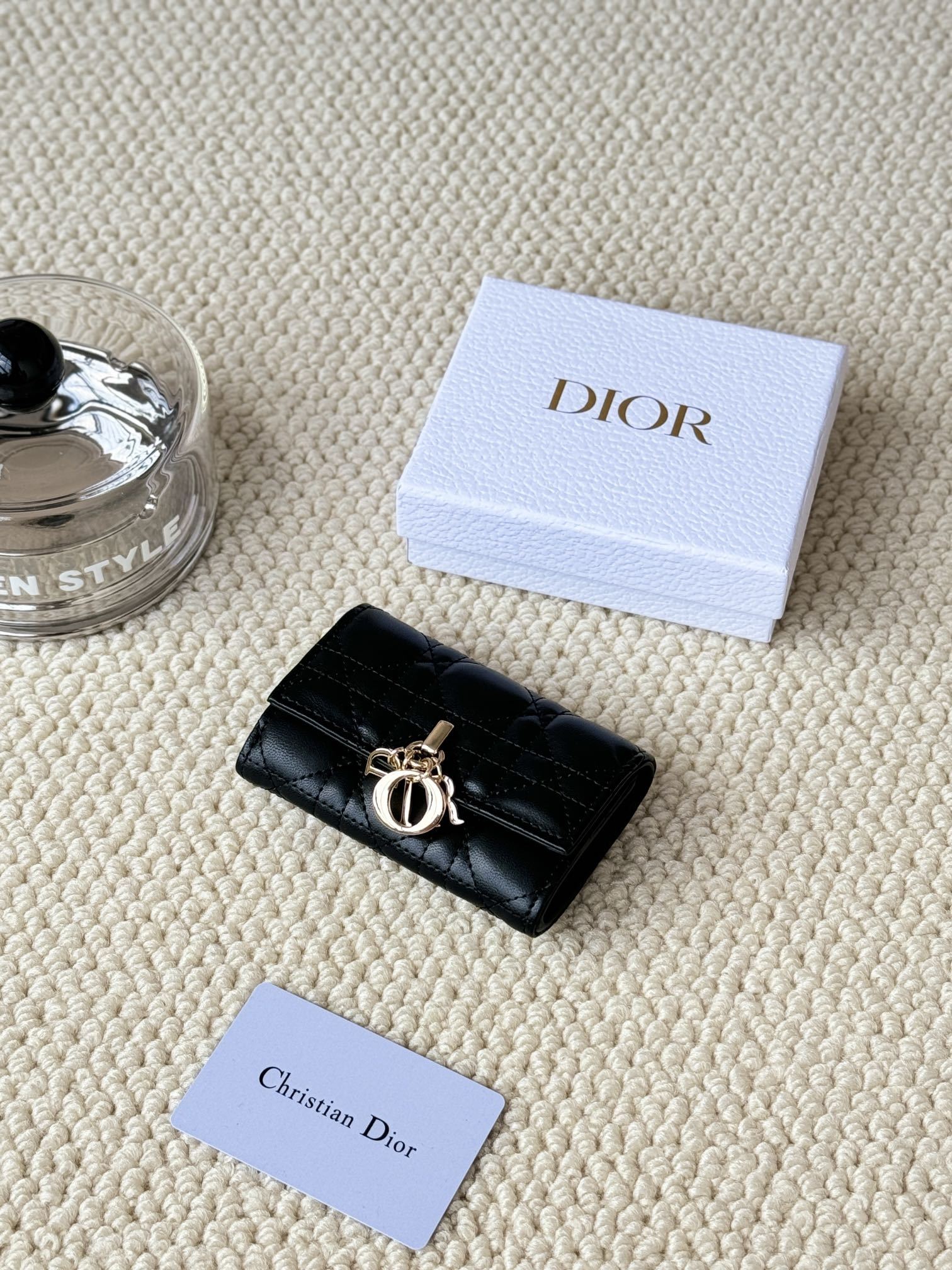 ディオール「Dior」マイ グリシン ウォレット ピンク ラムスキン カナージュ