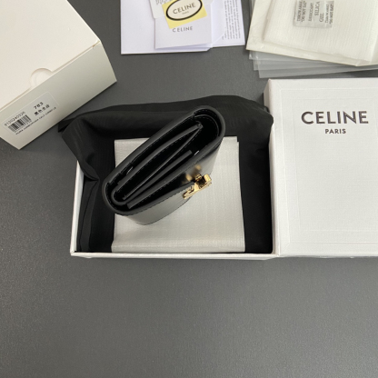 セリーヌ「Celine」トライアンンフェ グレーズドレザー コンコンパクトウォレット