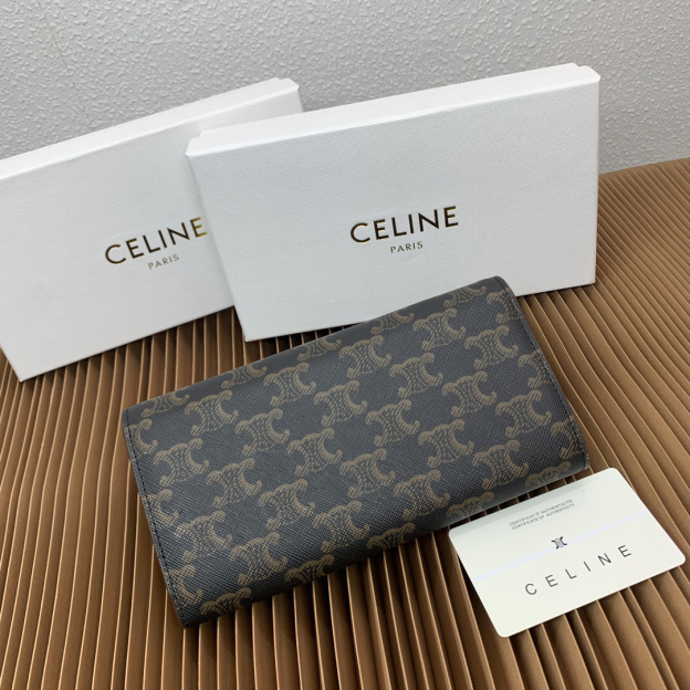 セリーヌ「Celine」トライアンンフェ ラージ グレーズドレザー ウォレット