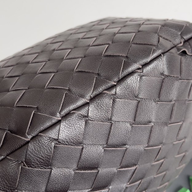 ボッテガ・ヴェネタ「Bottega Veneta」Jodie ショルダーバッグ