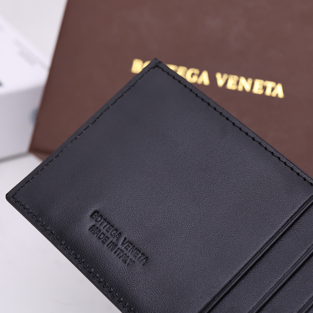ボッテガ・ヴェネタ「Bottega Veneta」イントレチャート スリムカードホルダー