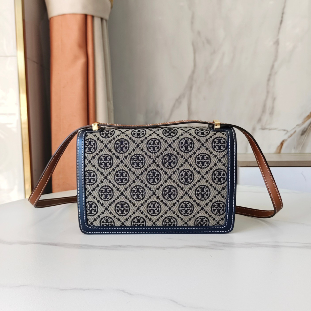 トリー バーチ「Tory Burch」 T Monogram ショルダーバッグ