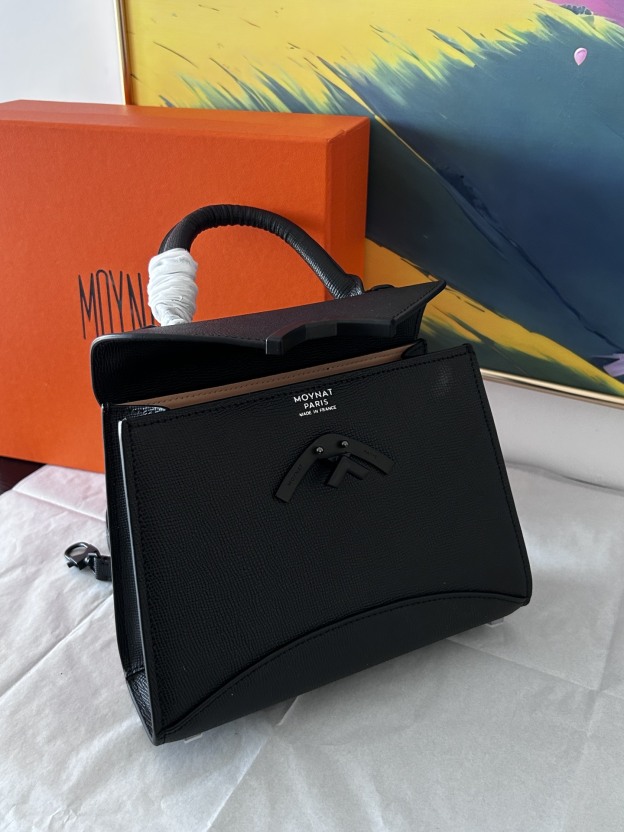 モイナ「Moynat」Gabrielle Mロック ハンドバッグ