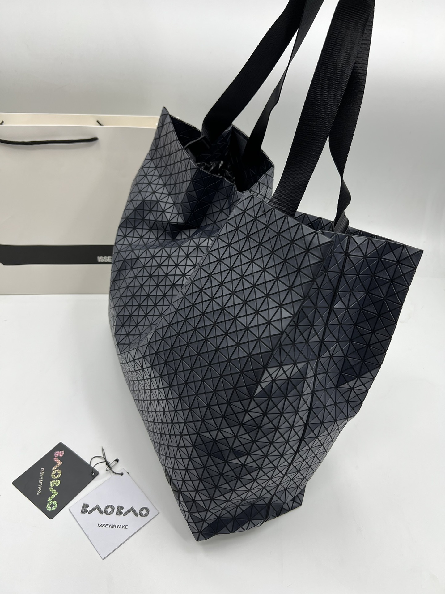 イッセイ・ミヤケ「Issey Miyake」ビジネストートバッグ