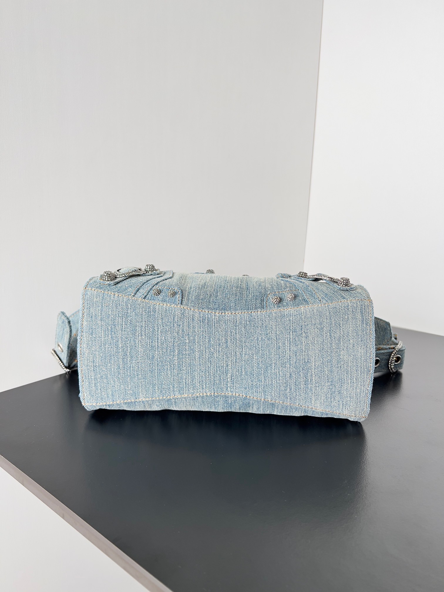 バレンシアガ「Balenciaga」Denim Motocross Bag