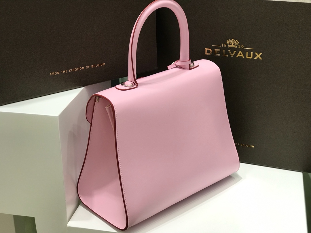 デルヴォー「Delvaux」ミニアーチャー ショルダーバッグ