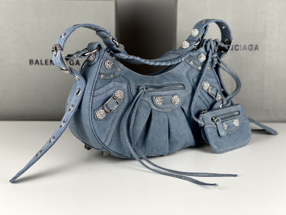 バレンシアガ「Balenciaga」デニム モーターサイクルバッグ