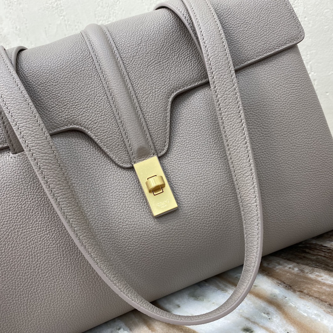 セリーヌ「Celine」SOFT 16 レザー ショルダーバッグ