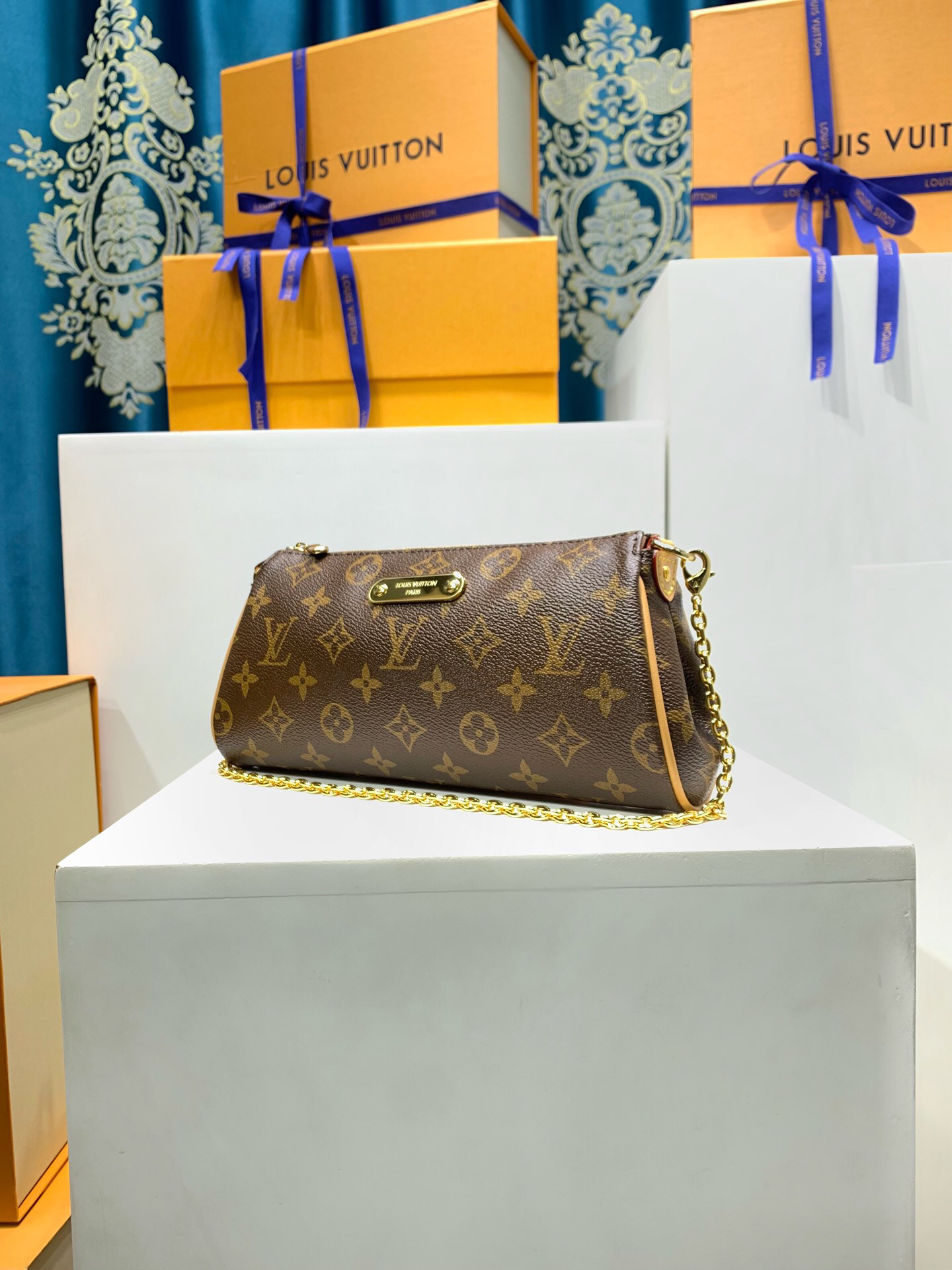ルイ・ヴィトン「Louis Vuitton」Pochette Eva ハンドバッグ