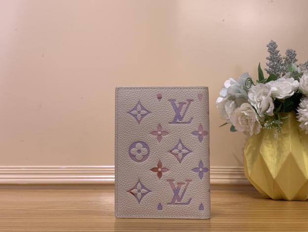 ルイ・ヴィトン「Louis Vuitton」パスポートホルダー