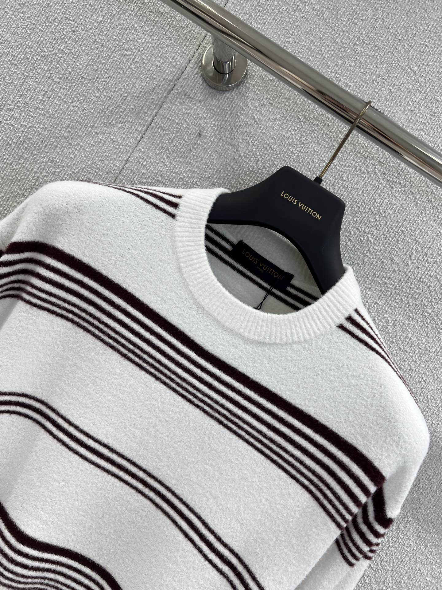 ルイ・ヴィトン「Louis Vuitton」25FW ホリゾンタルストライプ レザーパッチニットセーター