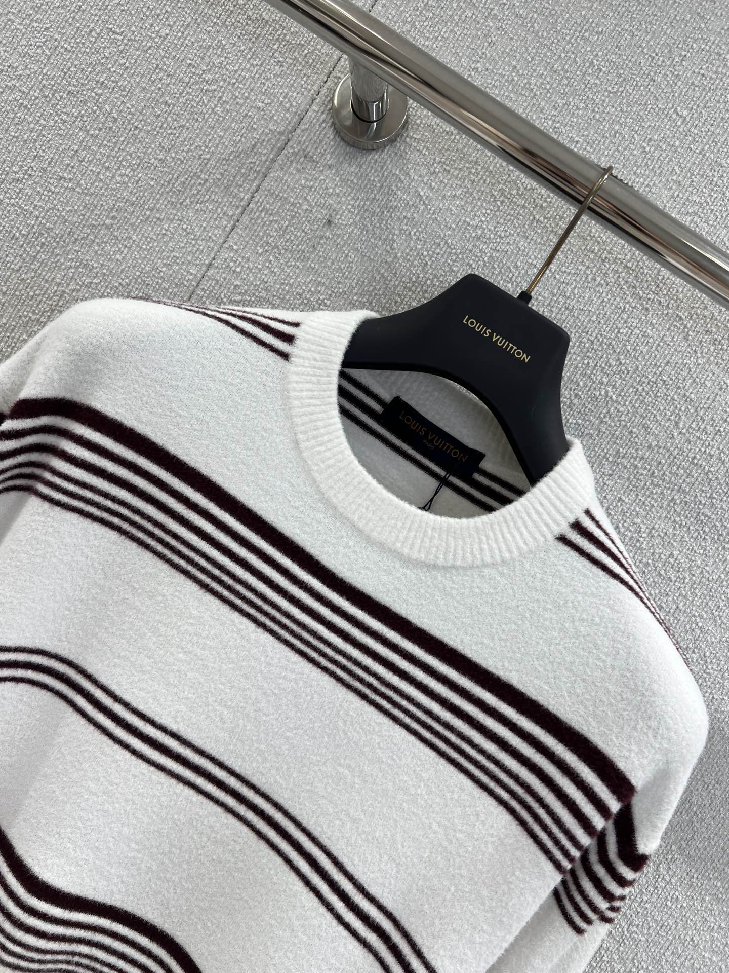 ルイ・ヴィトン「Louis Vuitton」25FW ホリゾンタルストライプ レザーパッチニットセーター