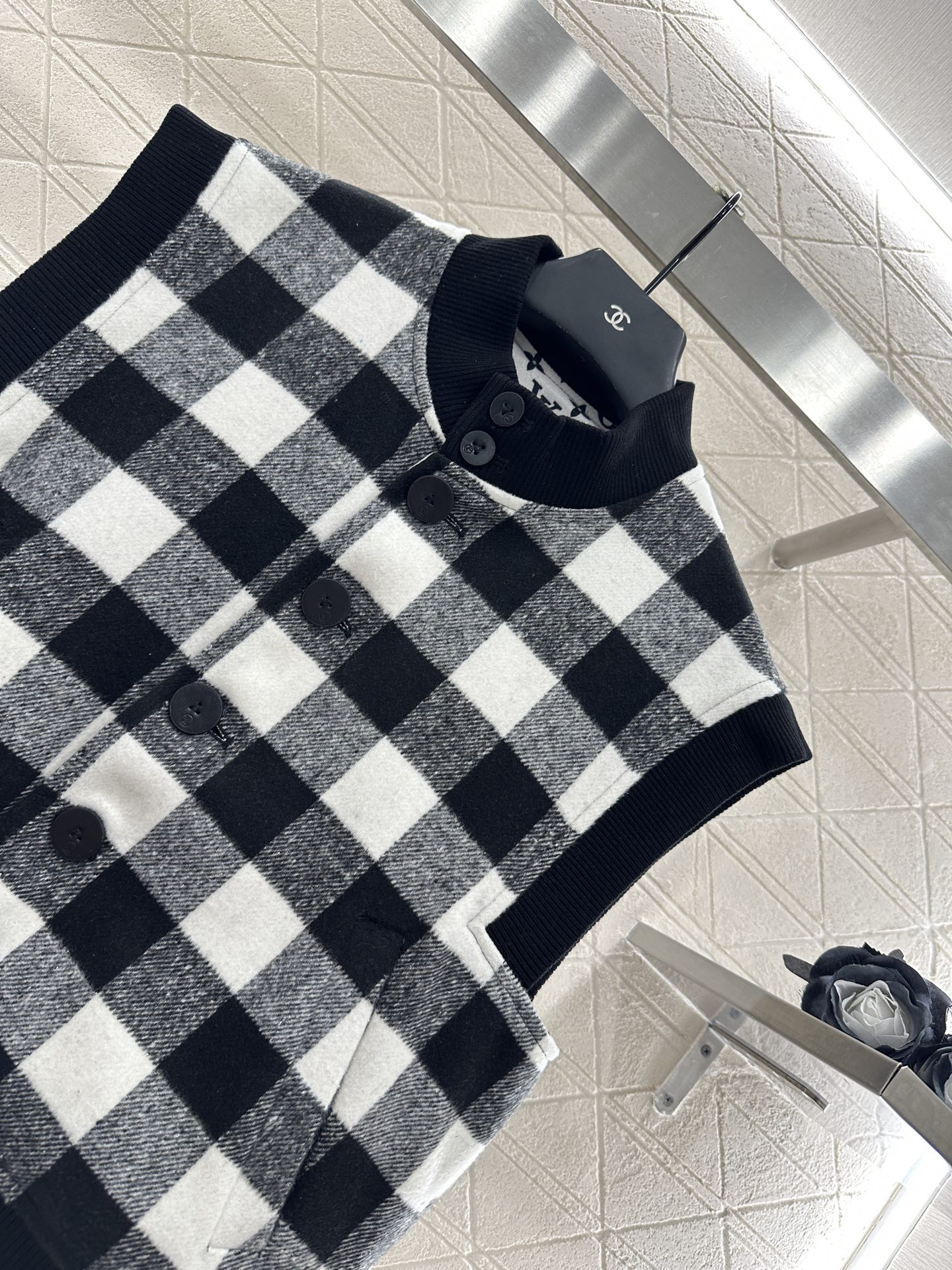 ルイ・ヴィトン「Louis Vuitton」25FW ダマスカスチェック ギャバジンコート-ISETAN PRESTIGE CURATED