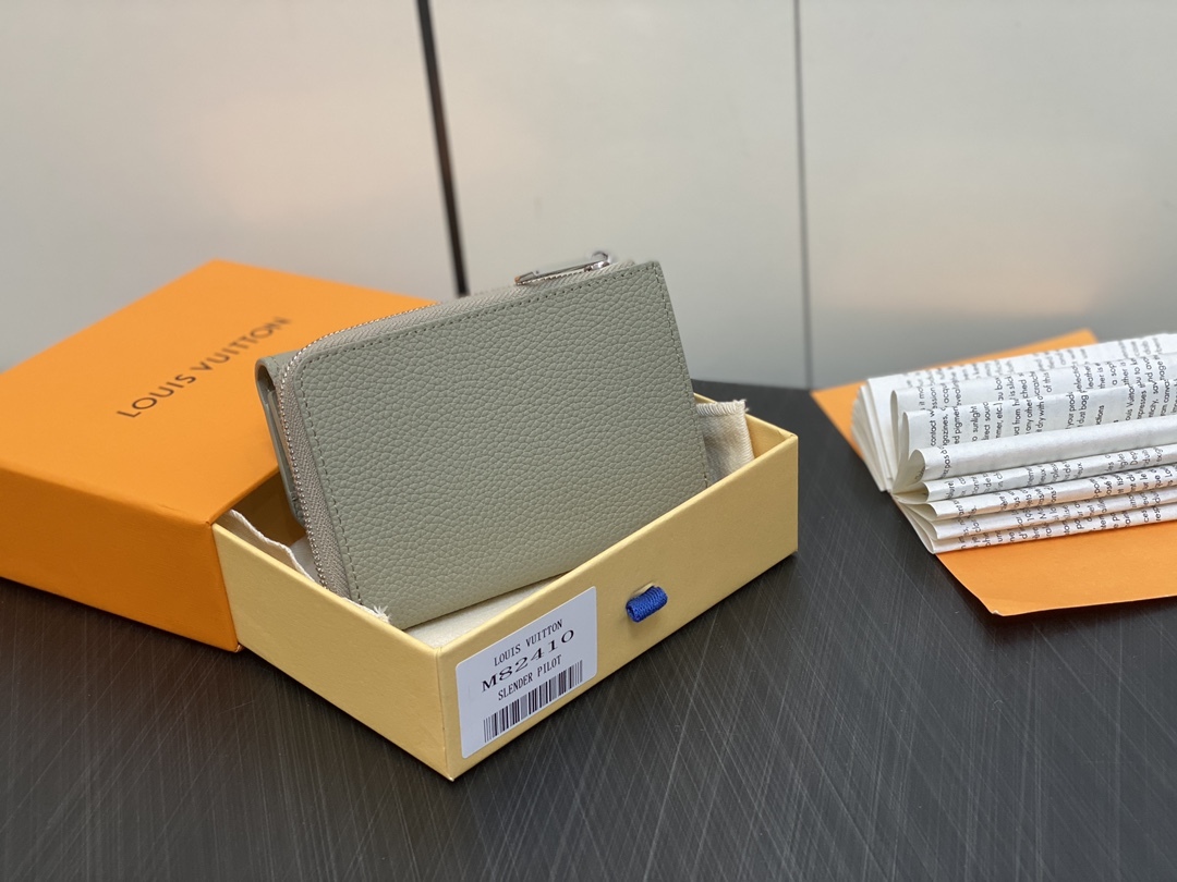 ルイ・ヴィトン「Louis Vuitton」ポルトフォイユ･パイロット