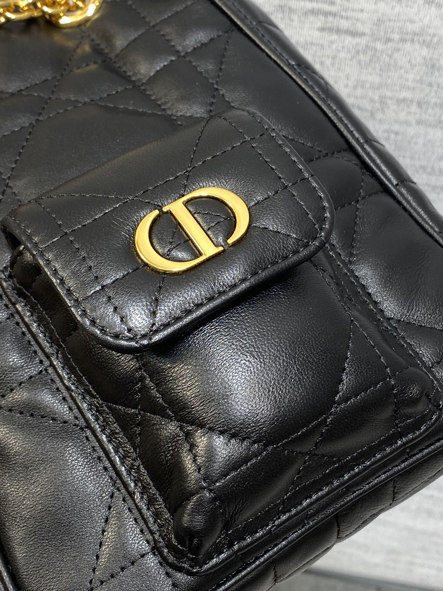 ディオール「Dior」 カロ マルチキャリー ショルダーバック
