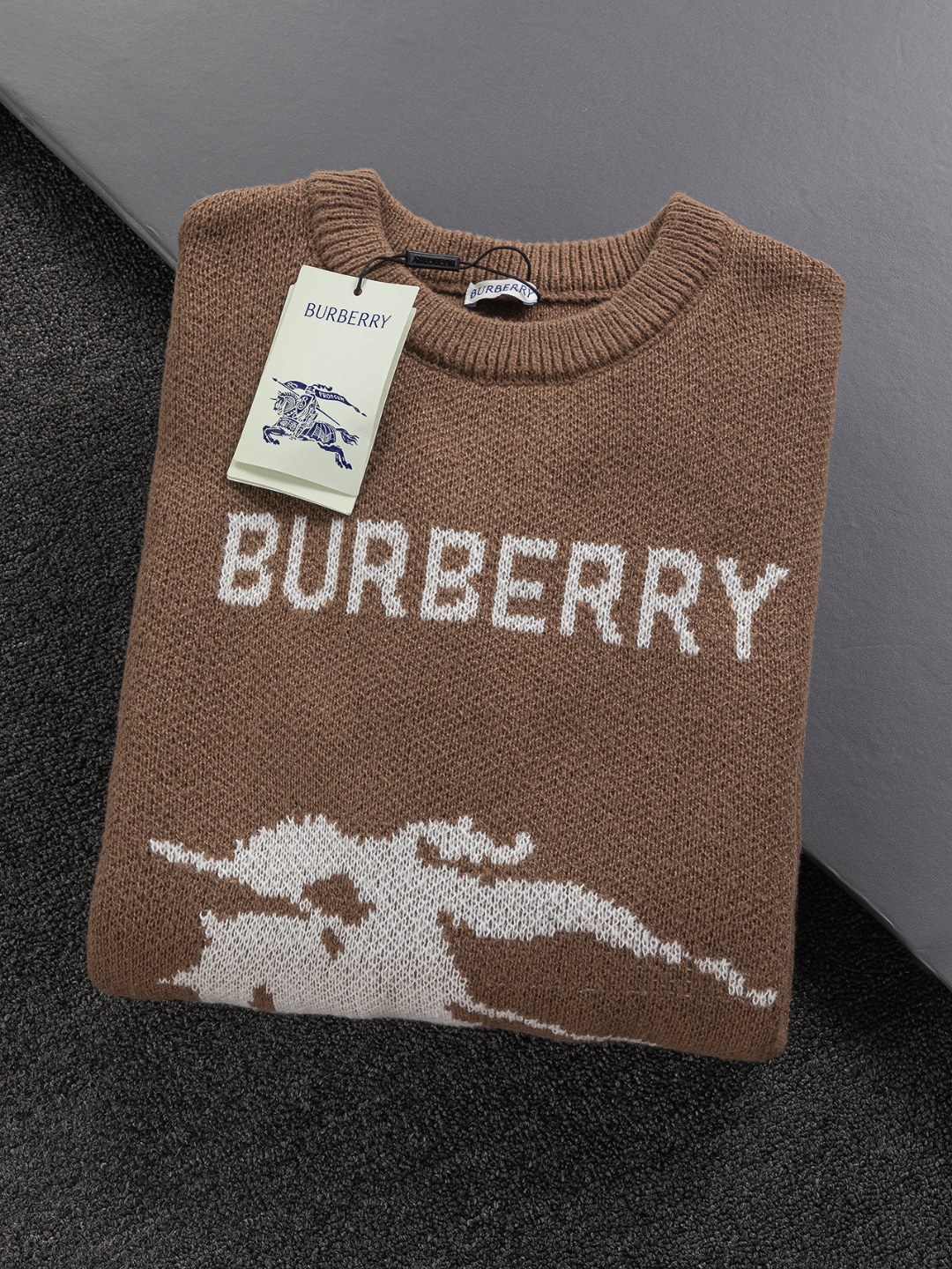 バーバリー「Burberry」25SS キルティッド カシミアブレンド ニットセーター