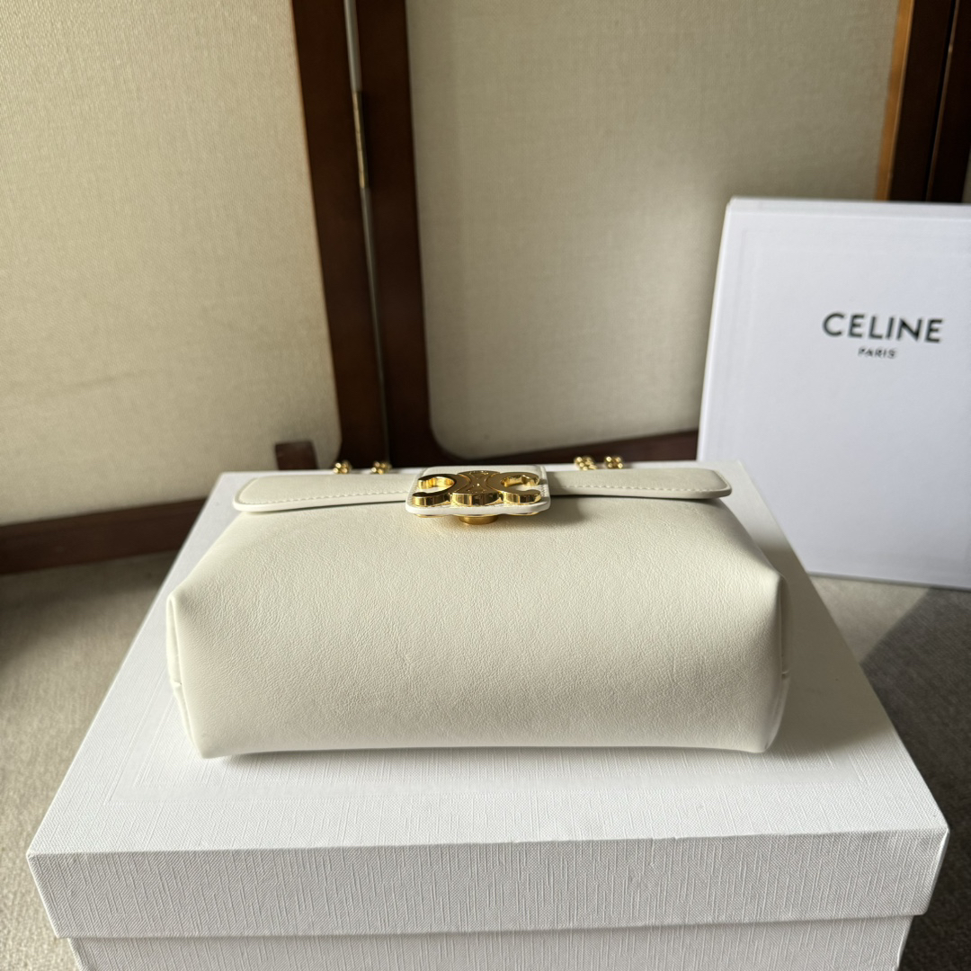 セリーヌ「Celine」TEEN VICTOIRE レザー ショルダーバッグ