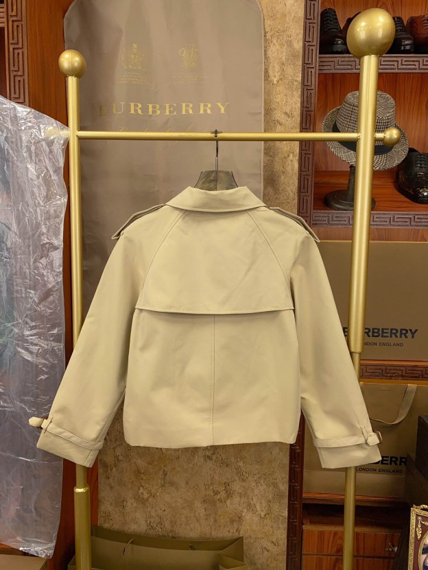 バーバリー「Burberry」 Stand Collar Cotton Gabardine Short Trench Coat