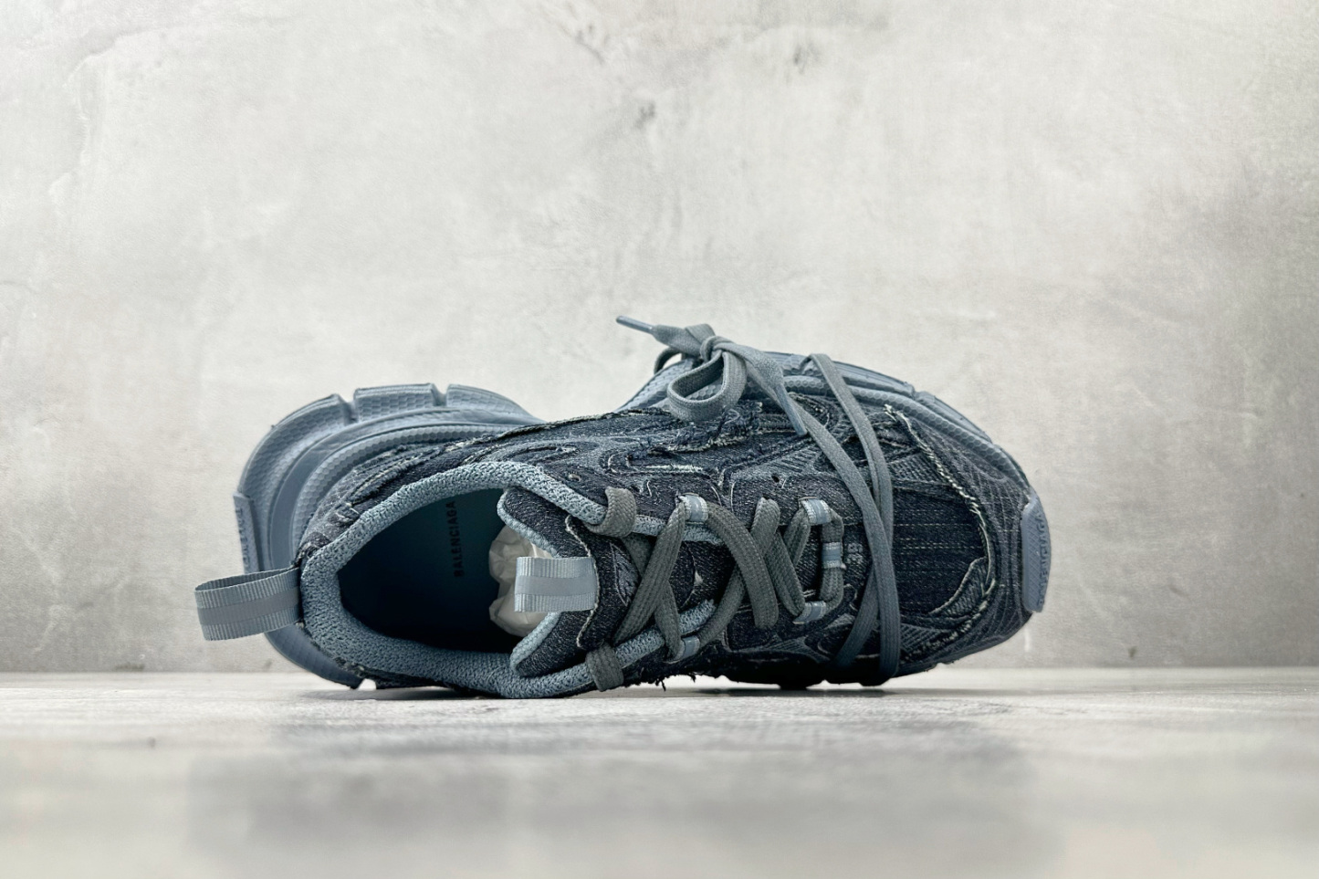 バレンシアガ「Balenciaga」トリプルS スニーカー