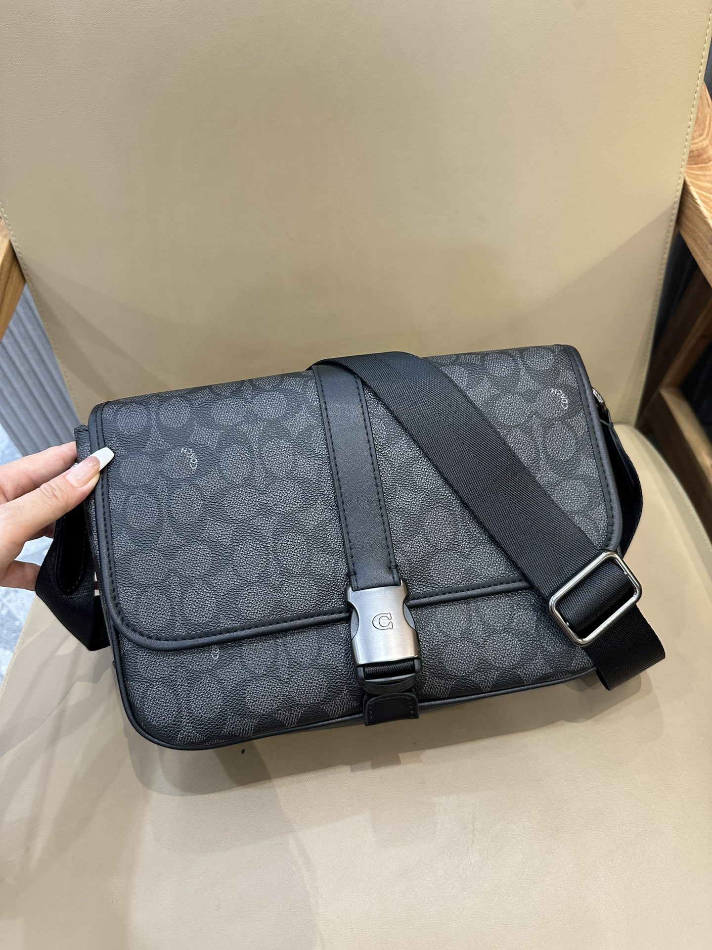 コーチ「Coach」LEAGUE メッセンジャーバッグ