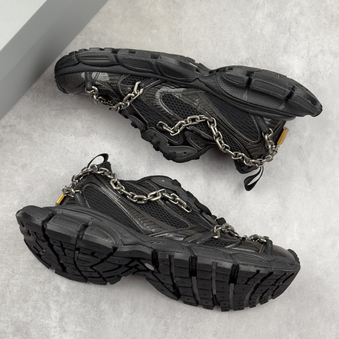 バレンシアガ「Balenciaga」Antom 3XLスニーカー