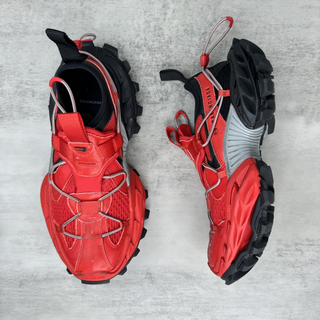 バレンシアガ「Balenciaga」ラウンドつま先のプラットフォームスニーカー