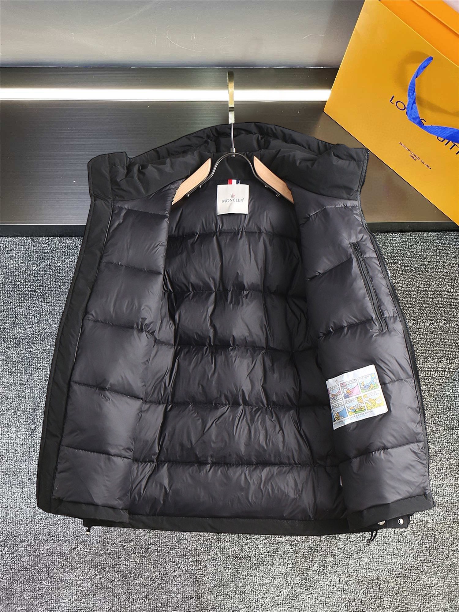 モンクレール「Moncler」カラーブロック ダウンジャケット