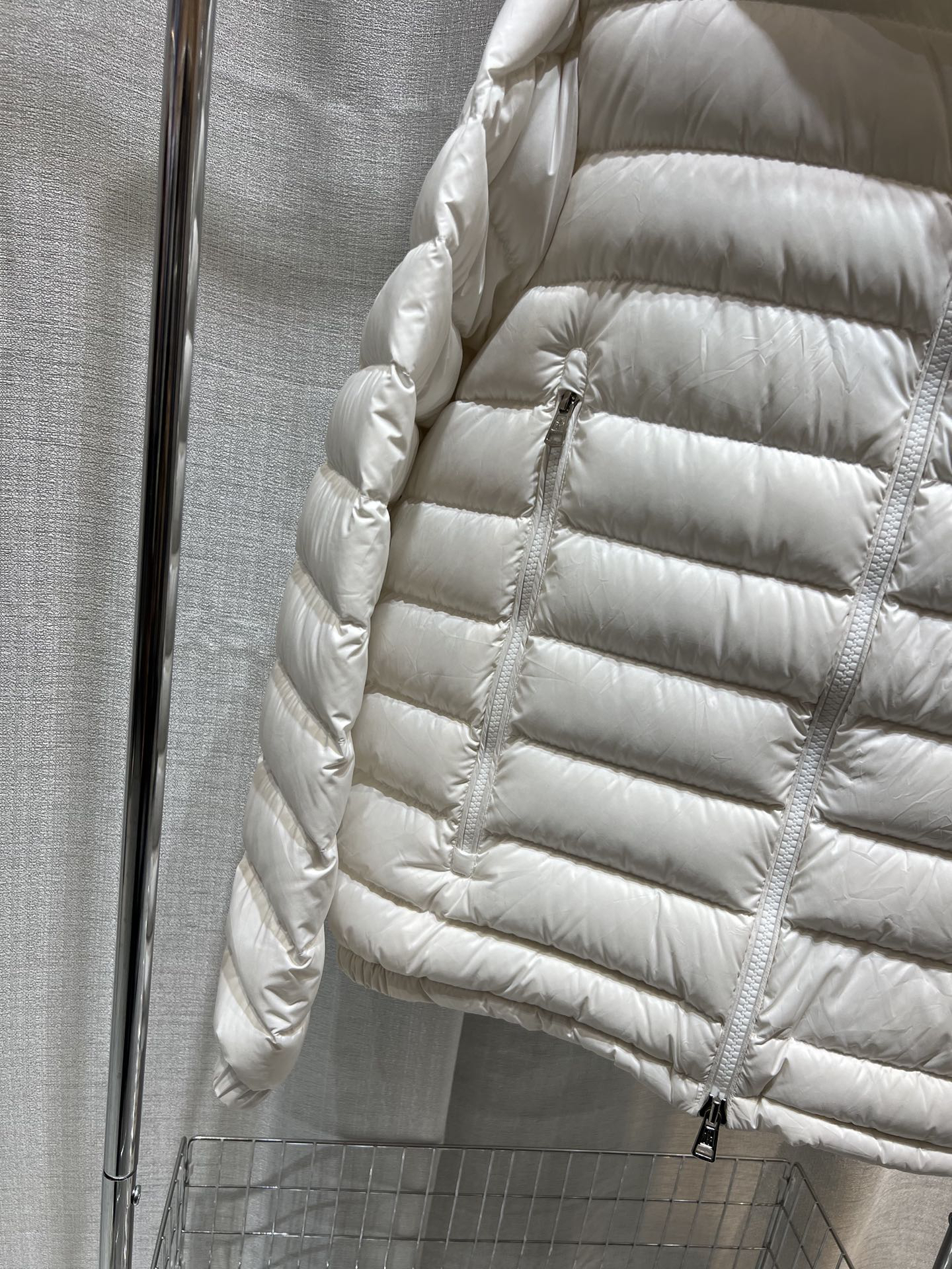 モンクレール「Moncler」Galion ライトダウンジャケット