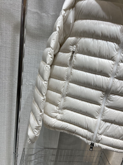 モンクレール「Moncler」Galion ライトダウンジャケット