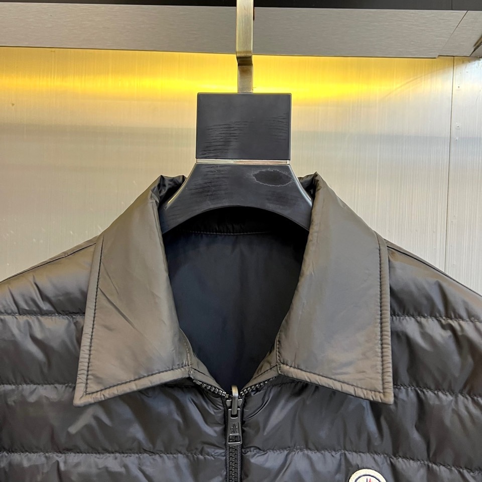 モンクレール「Moncler」リバーシブル ダウンジャケット