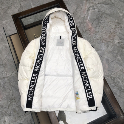 モンクレール「Moncler」ロゴ レター ダウンジャケット