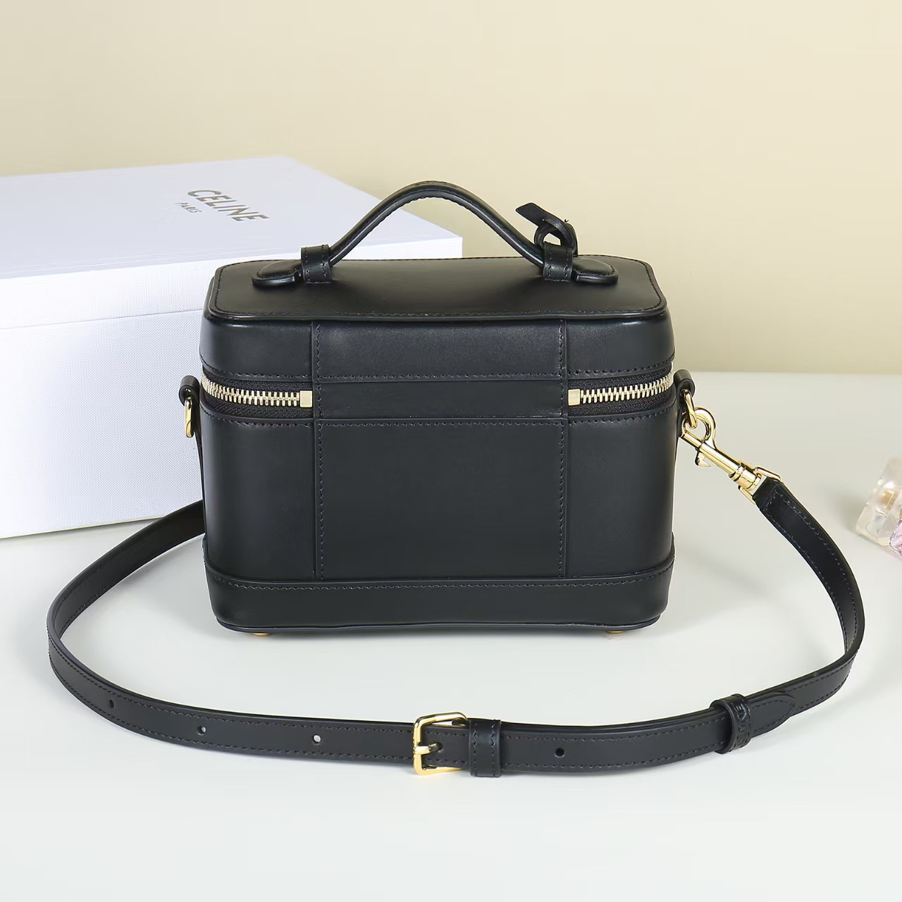 セリーヌ「Celine」 VANITY レザー コスメティック ケース