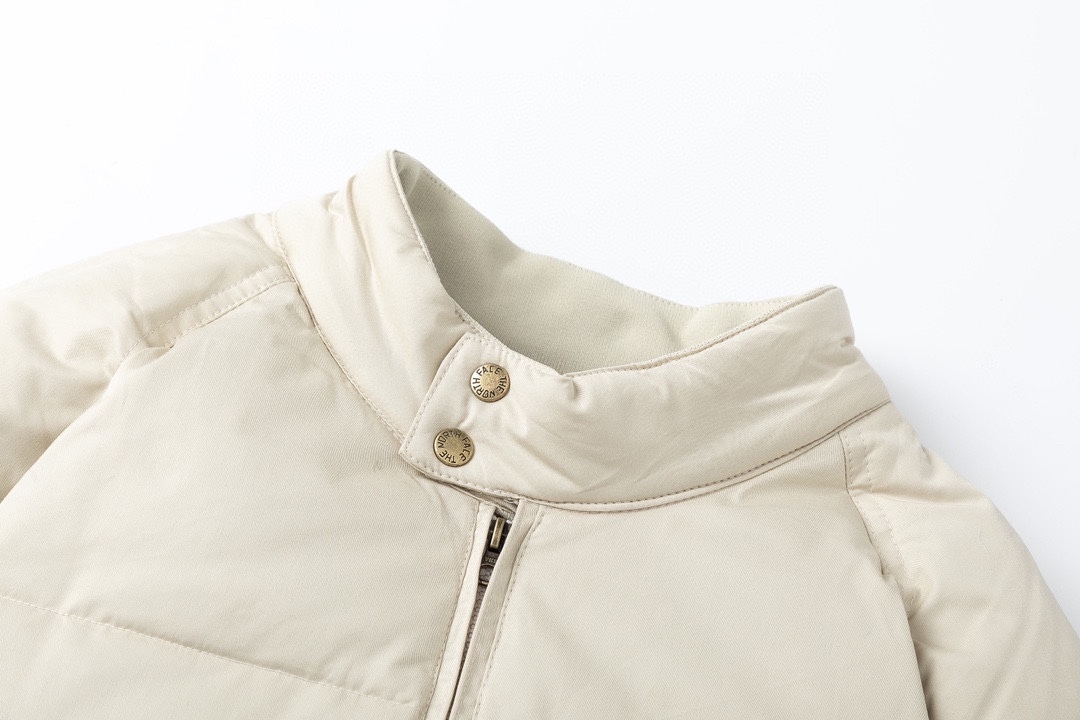 ザ・ノースフェイス「The North Face」軽量ツイルマウンテンダウンジャケット