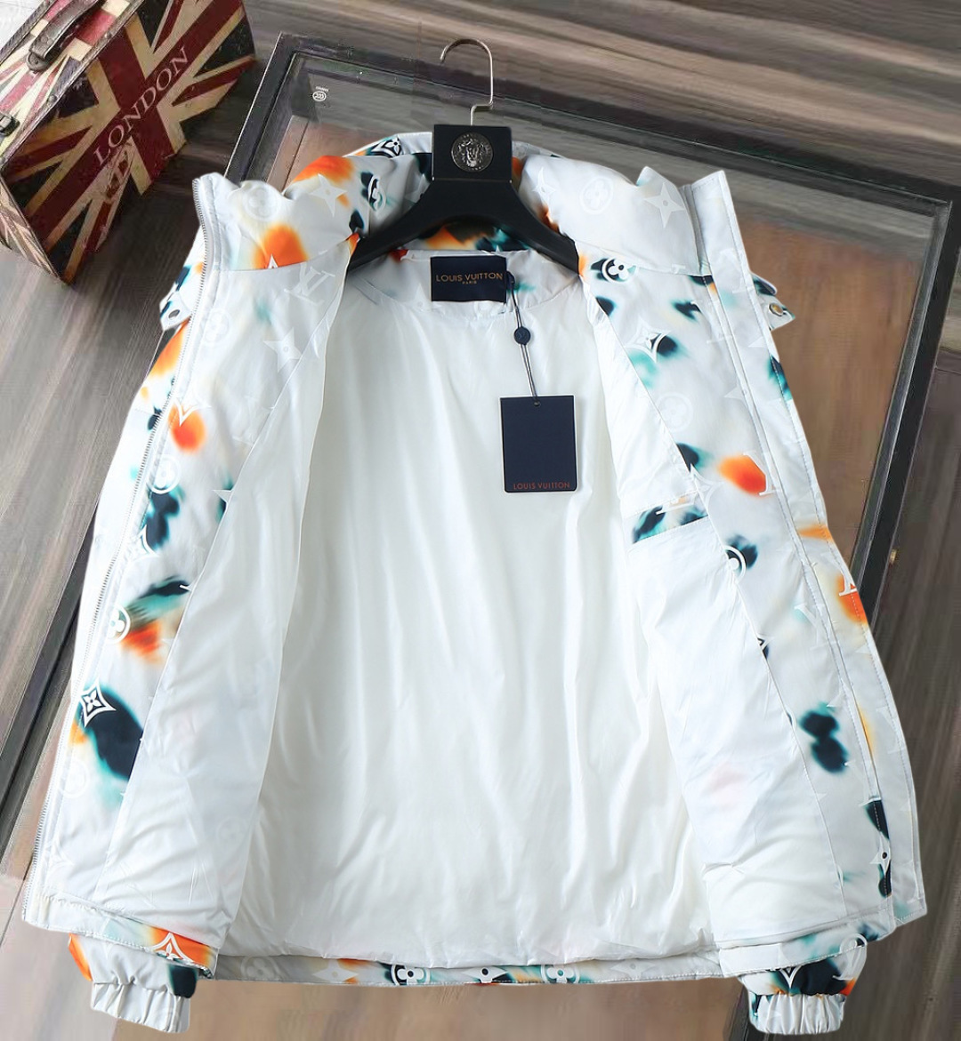 ルイ・ヴィトン「Louis Vuitton」モノグラム ダウン ジャケット