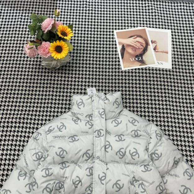 シャネル「Chanel」スタンドカラー モノグラム キルトド ジャケット