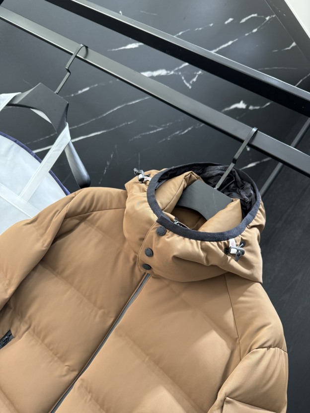 モンクレール「Moncler」ダウン ジャケット