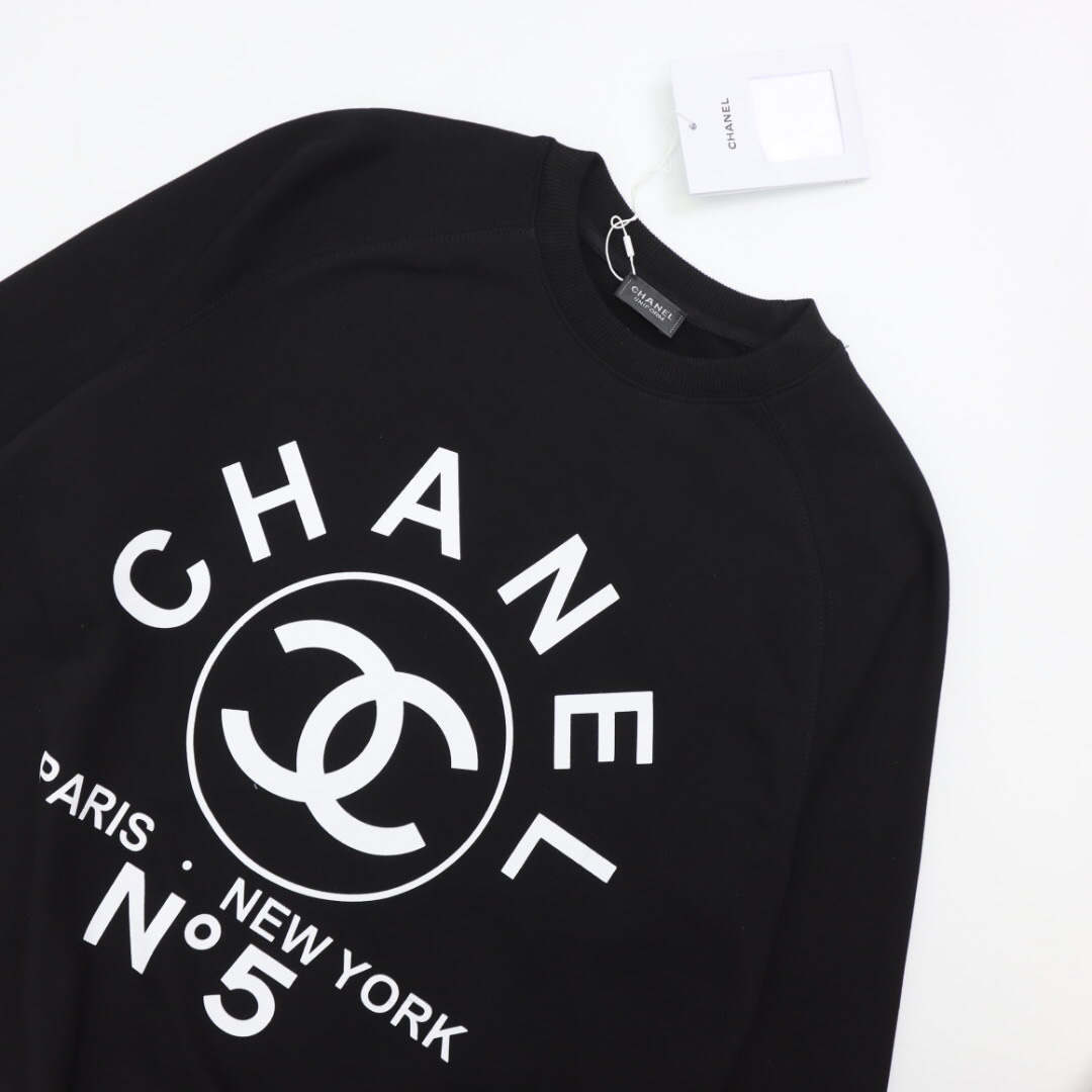 シャネル「Chanel」ダブルC ロゴ スウェットシャツ