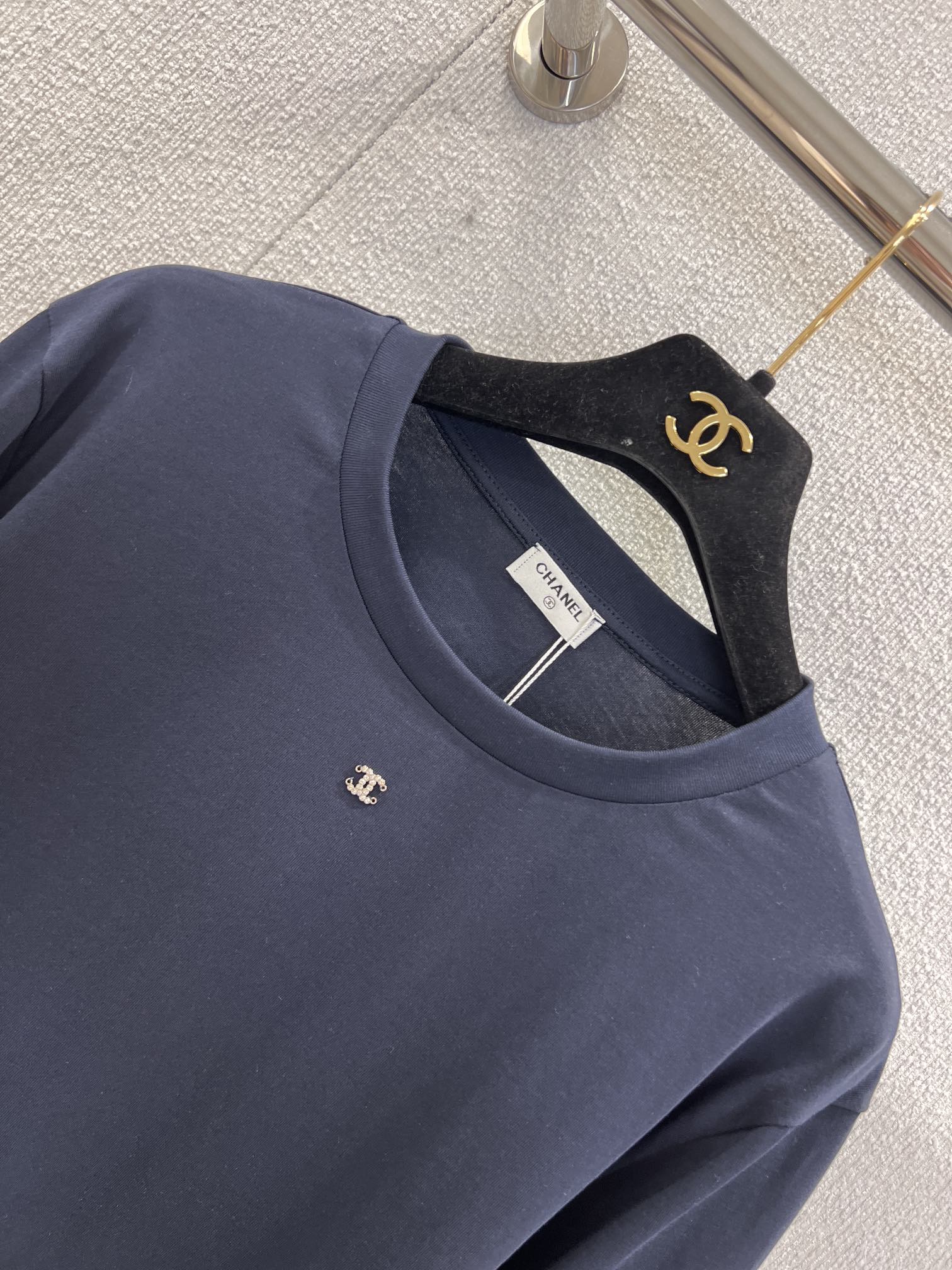 シャネル「Chanel」メタリック ダブルC ロングスリーブ Tシャツ