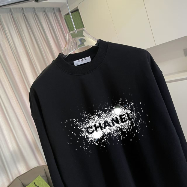 シャネル「Chanel」ダブルC ロゴ プリント スウェットシャツ