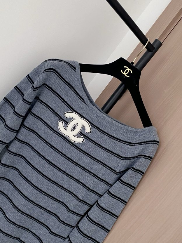シャネル「Chanel」ロゴ ボタン ニット セーター
