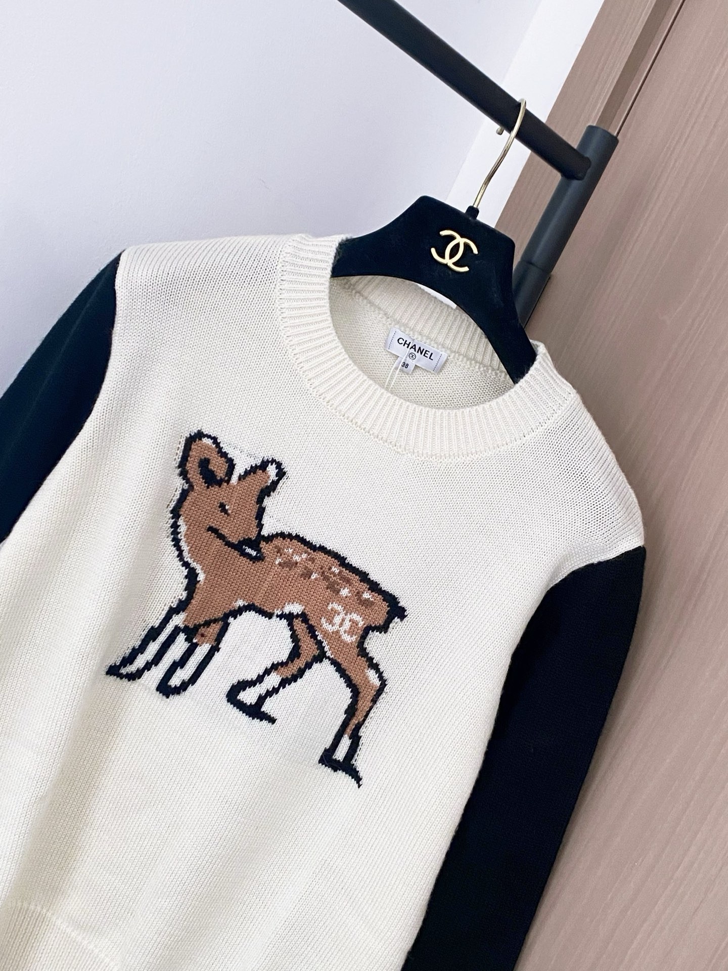 シャネル「Chanel」ロゴ ボタン ニット セーター