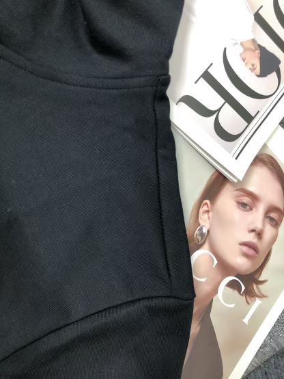 シャネル「Chanel」プリント フード付き スウェットシャツ