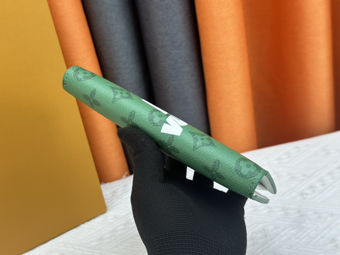 ルイ・ヴィトン「Louis Vuitton」LV エブリデイのポルトフォイユ･ブラザ