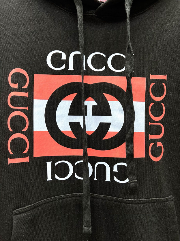 グッチ「Gucci」ロゴプリント パーカー