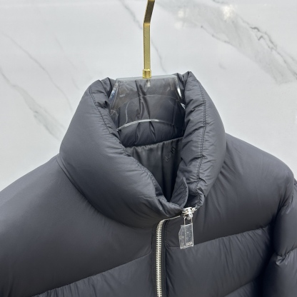 ディオール「Dior」OBLIQUE テクニカル ダウン ジャケット