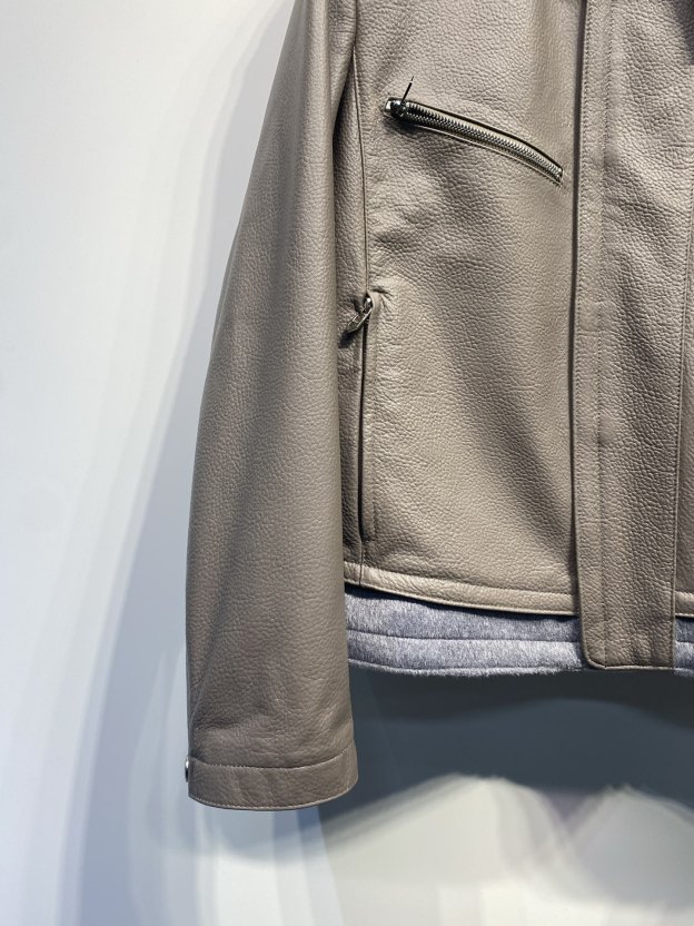 エルメス「Hermès」2025 オートン/ウィンター レザー ジャケット イン エトウープ