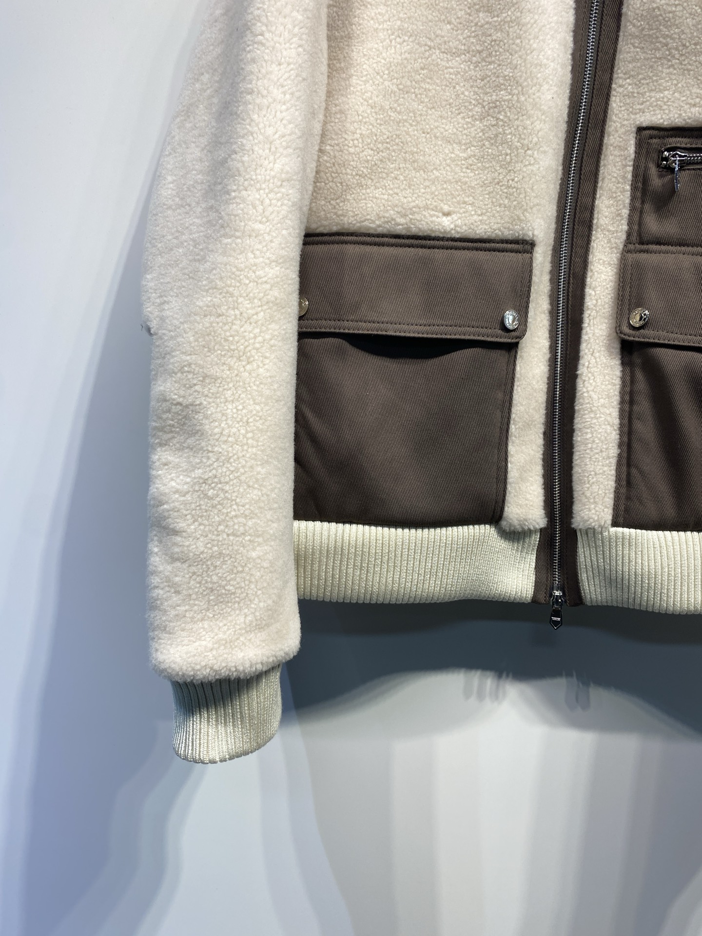 エルメス「Hermès」オートン/ウィンター ラムスウェード フード付きジャケット