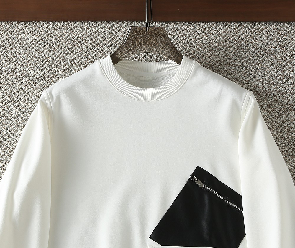 エルメス「Hermès」レザーポケット クルーネック スウェットシャツ