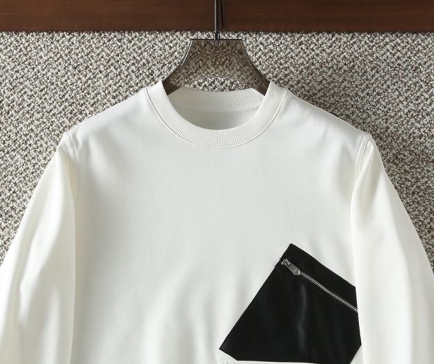 エルメス「Hermès」レザーポケット クルーネック スウェットシャツ